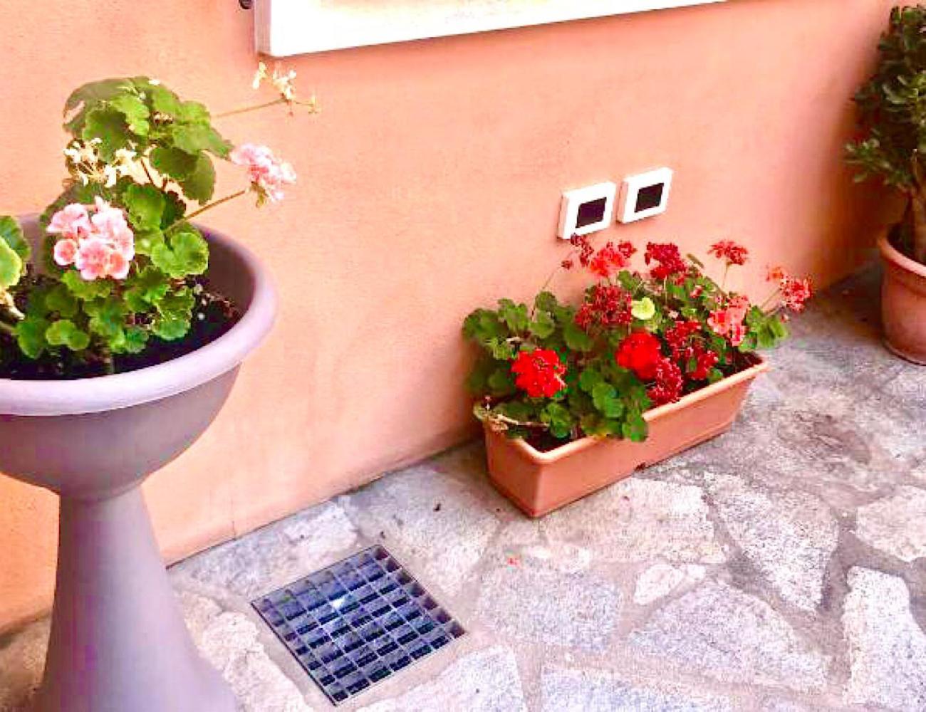 Presso La Maison De Gioel Usufruirai Di Un Appartamento Indipendente Dotato Di Uso Cucina E Lavatrice Arredato In Maniera Funzionale Situato In Ottima Posizione Vicino A Supermercati Caffetterie Pasticcerie Bar Pizzerie E Tanti Altri Servizi Olbia Exterior photo